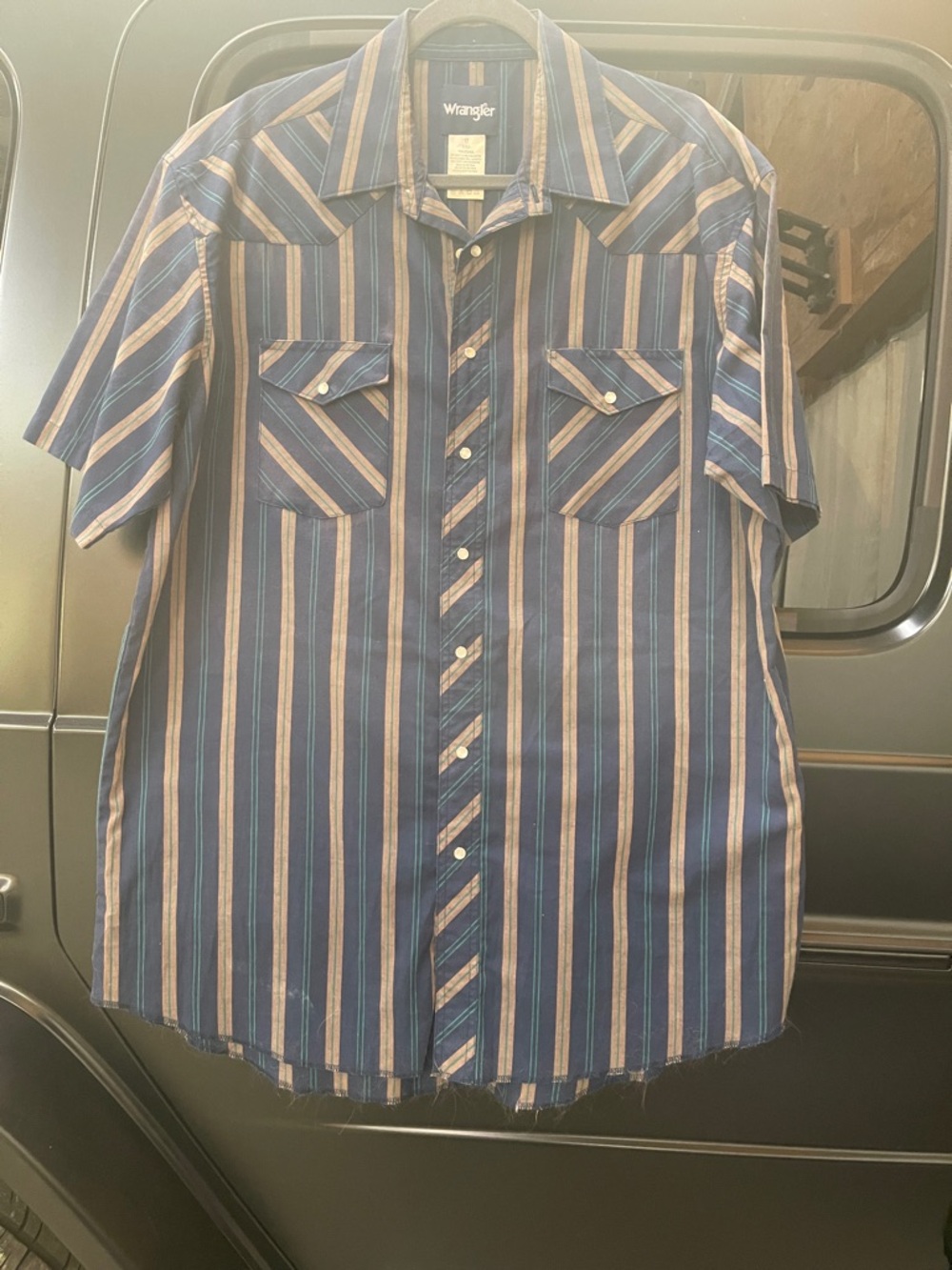 Wrangler Men’s Short Sleeve Navy and Tan Striped Western Shirt